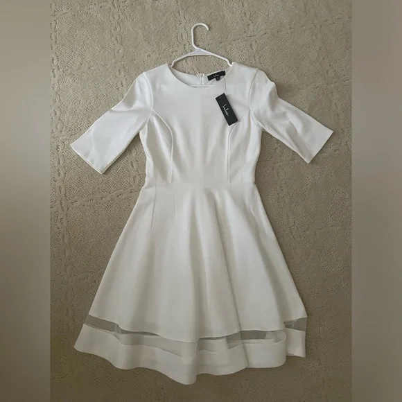 green emerald velvet dress Women's Off White Solid Square Neck Raglan Sleeves Side Pocketed Polyester Fit  and Flare Knee-Length Dress
